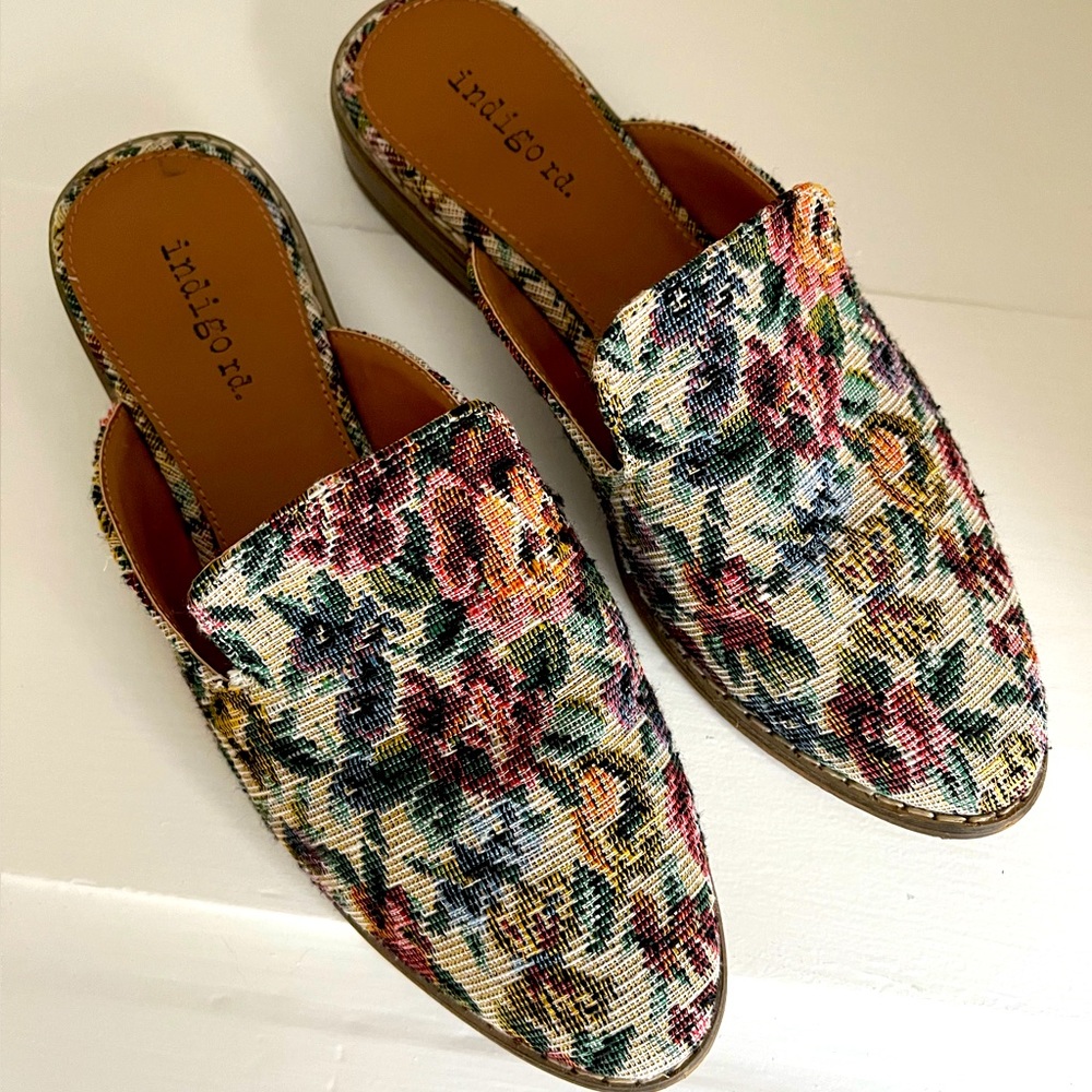 Indigo rd. Mule Loafers Tapestry Uppers 7 Flats